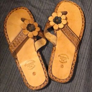 Leather flip flops made in Mexico